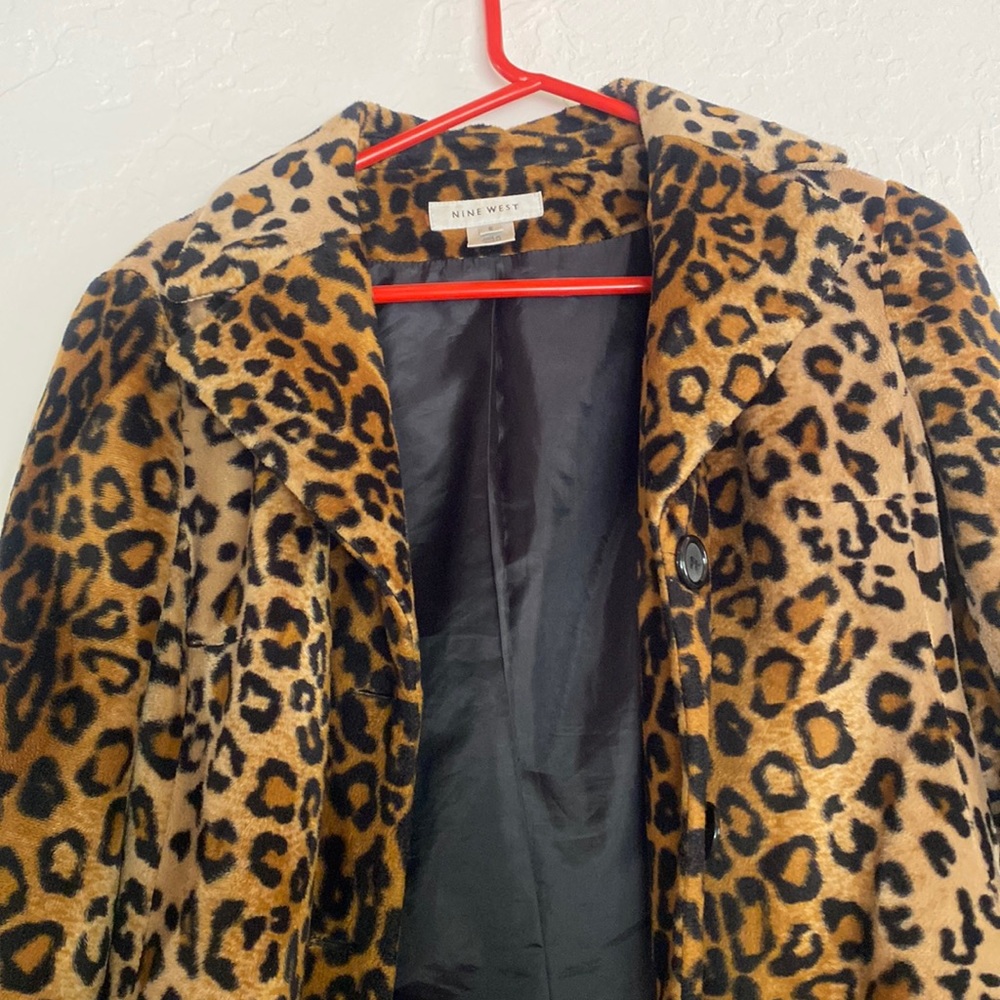 FAUX FUR COAT WITH POCKETS!!!!